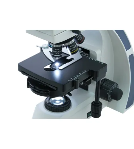 Микроскоп цифровой Levenhuk MED D45T LCD, тринокулярный