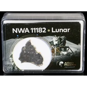 Svetimų uolienų meteoritai Mėnulio NWA 11182 1,5–2 gramai