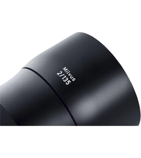 Zeiss Milvus 135mm f/2.0 Canon EF (ZE)